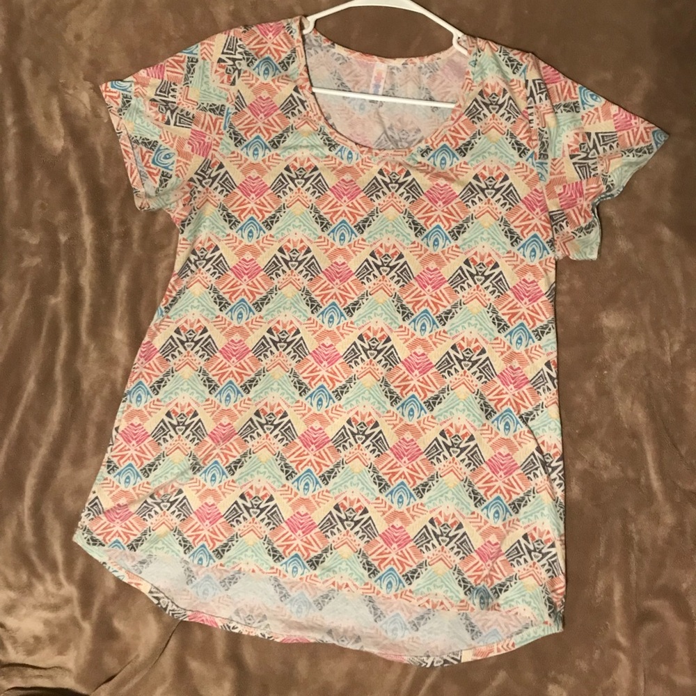 Large EUC LulaRoe Classic T